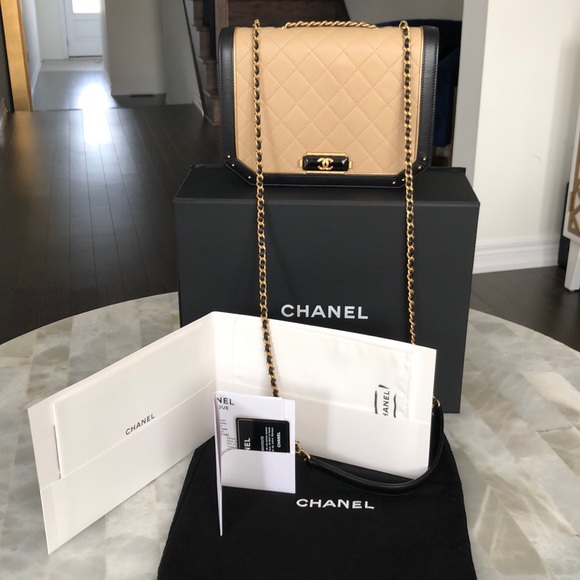 Chanel beige quilted flap bag - Picture 16 of 17